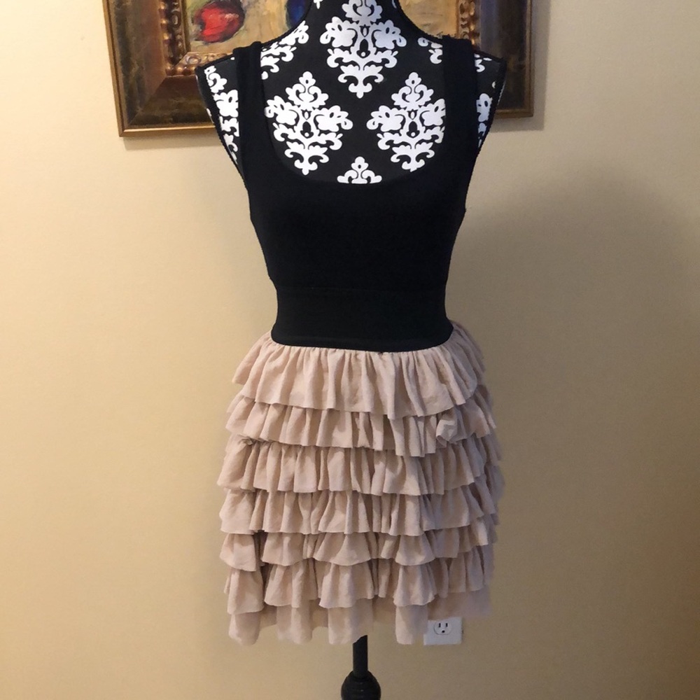 💓Aqua Ballerina Style Black Tank Wide Band Waist, Beige Soft Ruffle Dress - Picture 1 of 13